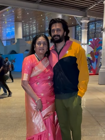 Riteish Deshmukh, accompanied by his mother, Vaishali Deshmukh.