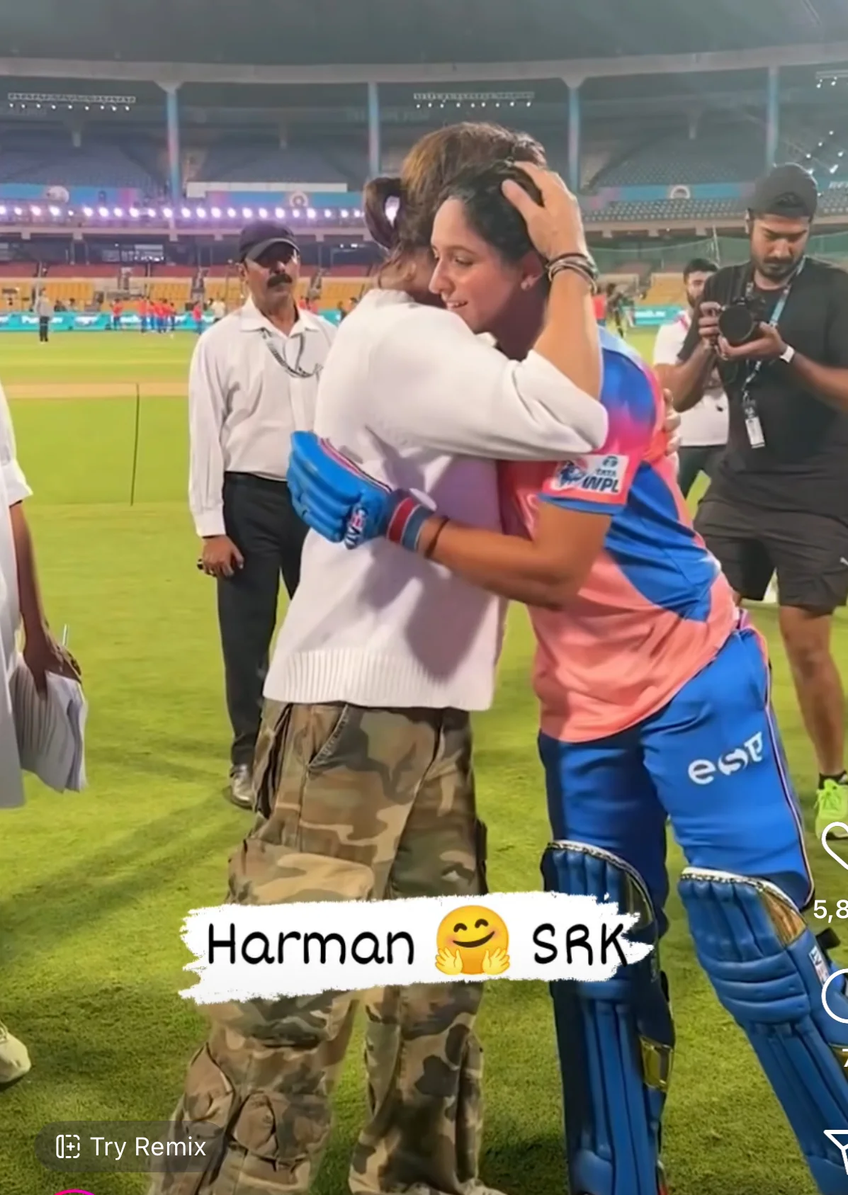 Shah Rukh Khan meets Harmanpreet ahead of WPL 2024